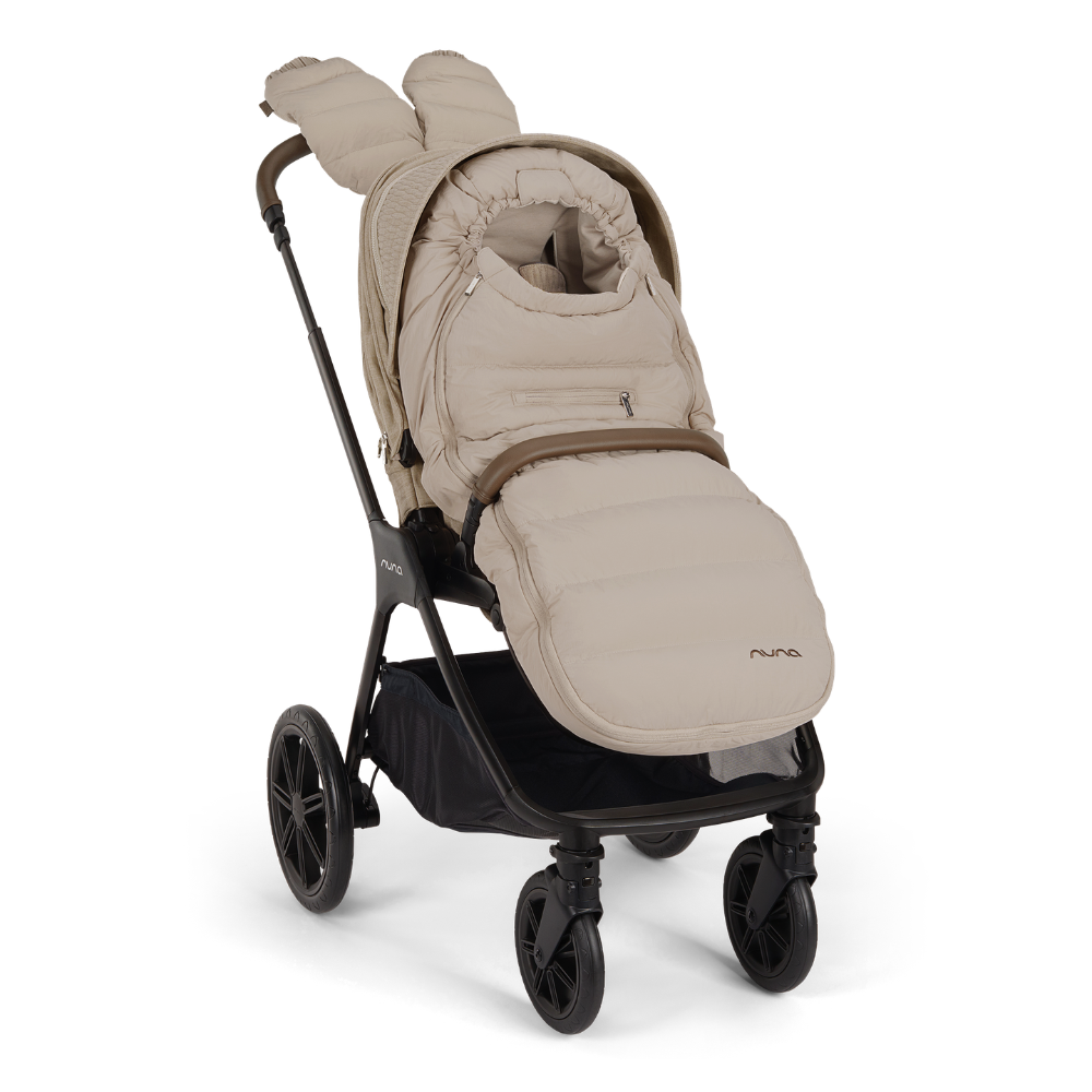 NUNA Triv lx All-in-One Set in Cosmopolitan mit Winterset. Fusssack und Kinderwagen-Handschuhe 