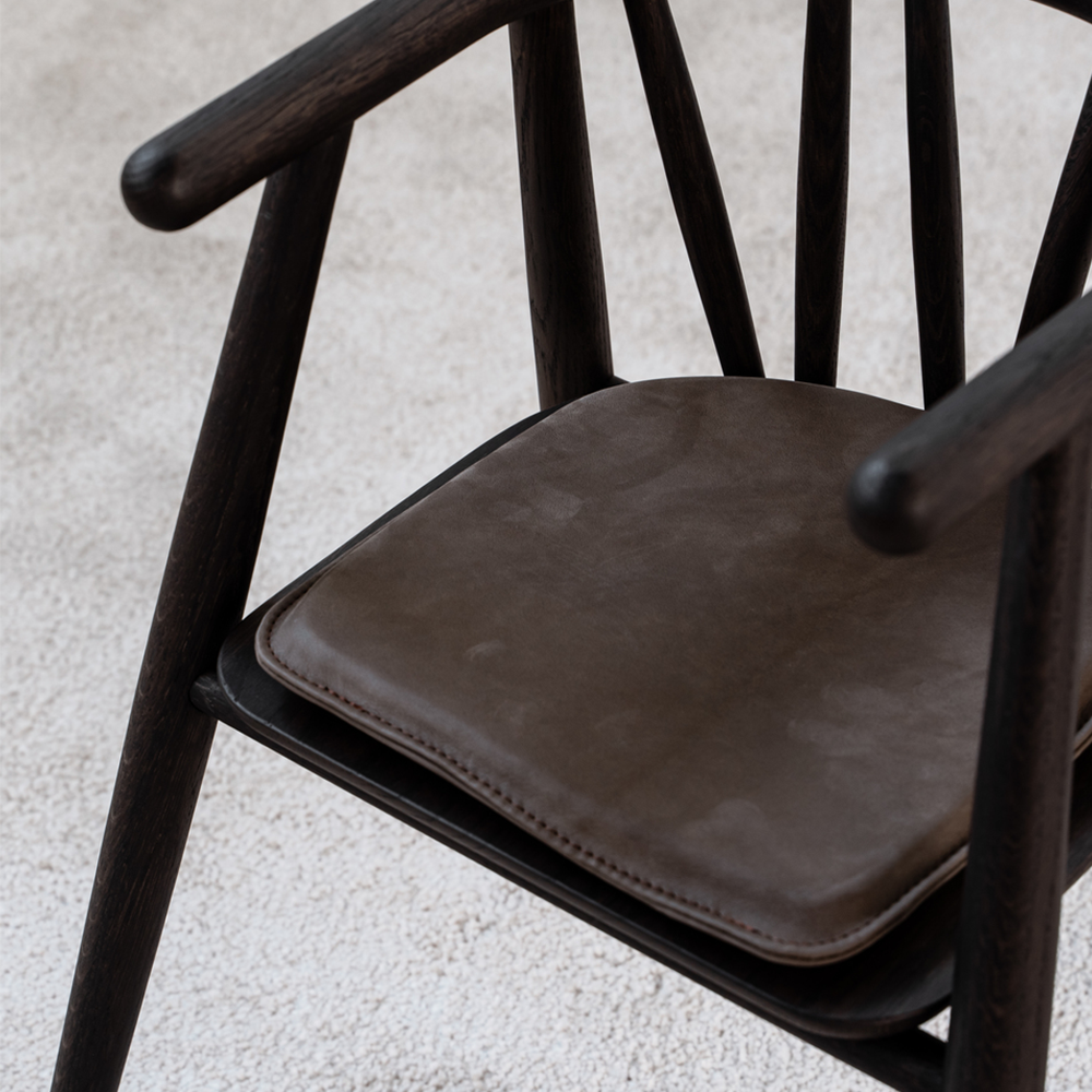 Oaklings  Sitzkissen aus Leder &#39;Scarlet&#39; Dark Brown