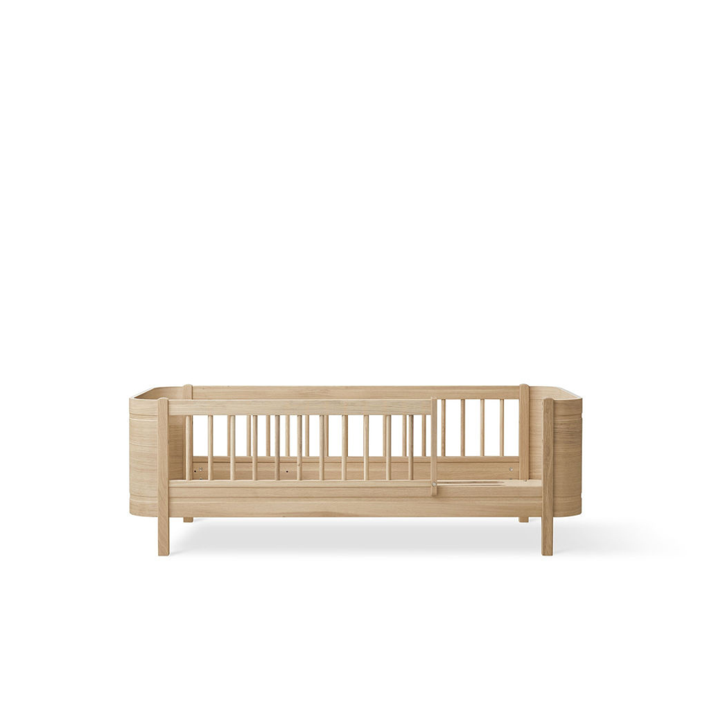 Oliver Furniture Conversion Kit Wood Mini+ Mid-high Loft Bed to Junior Bed Oak