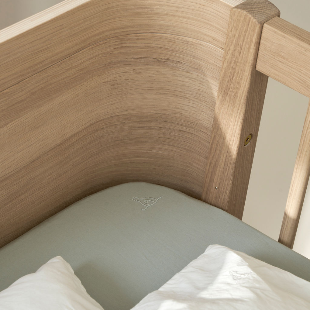 Oliver Furniture Conversion Kit Wood Mini+ Mid-high Loft Bed to Junior Bed Oak