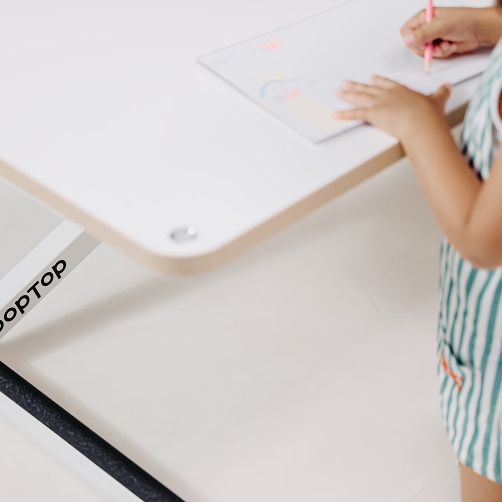 Poptop Höhenverstellbarer Kinderschreibtisch Weiss