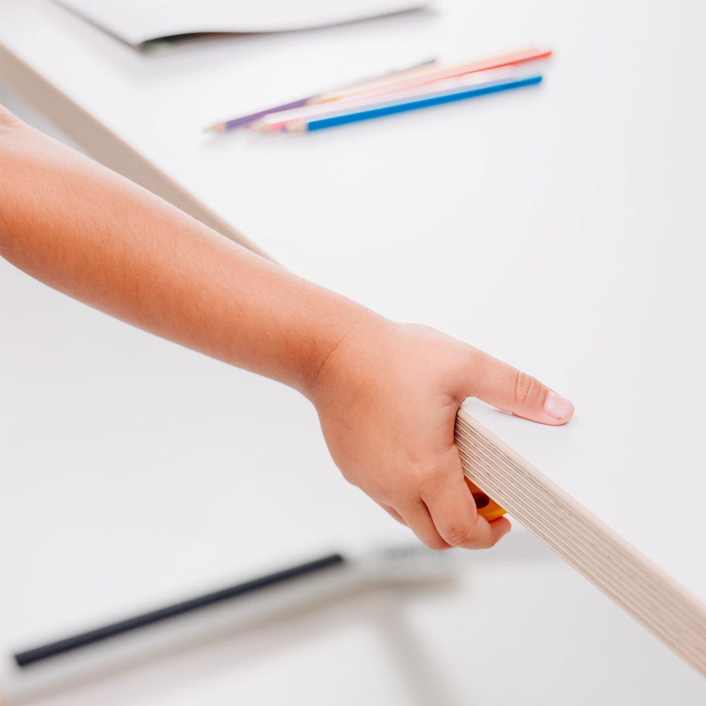 Poptop Höhenverstellbarer Kinderschreibtisch Weiss