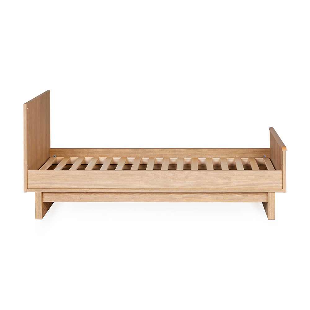 Quax Babybett- und Kinderbett 70 x 140 &#39;Kyo&#39; Honey Ash