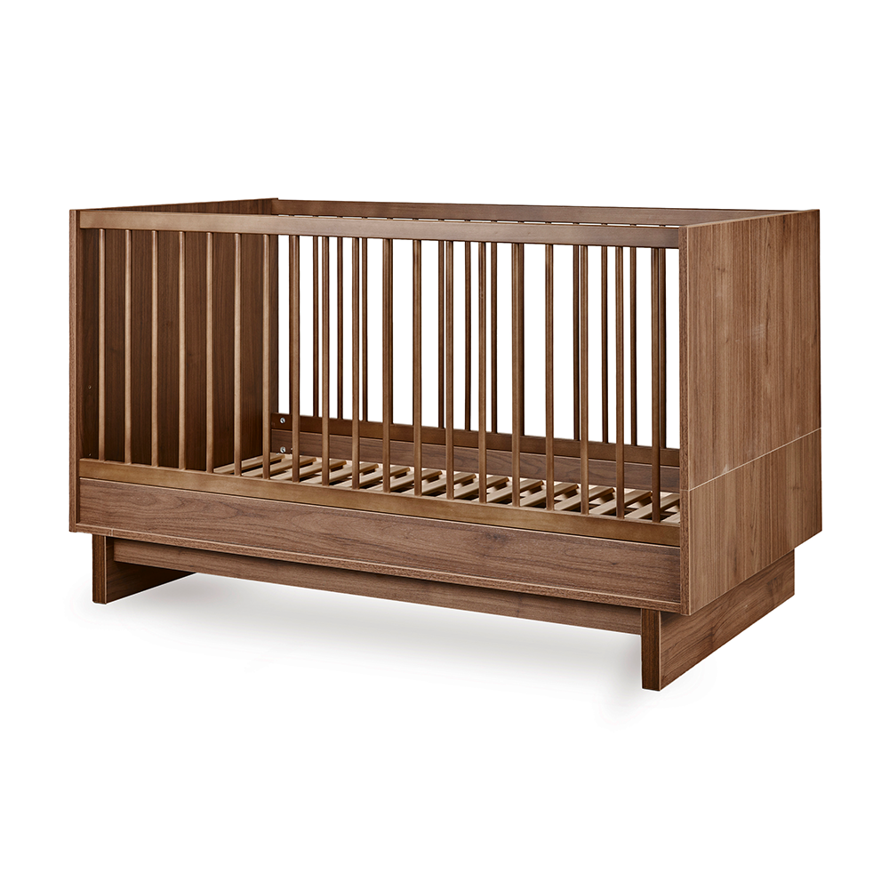 Quax Babybett- und Kinderbett 70 x 140 &#39;Kyo&#39; Walnut