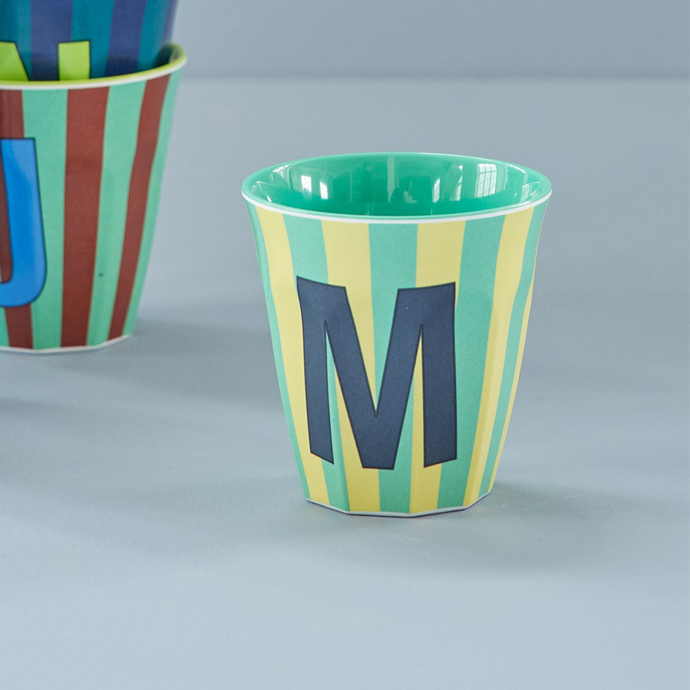 Rice  Melamin Becher Mittel 'Buchstabe M' Multicolor Stripes Green - Online MY SNOWFLAKE
