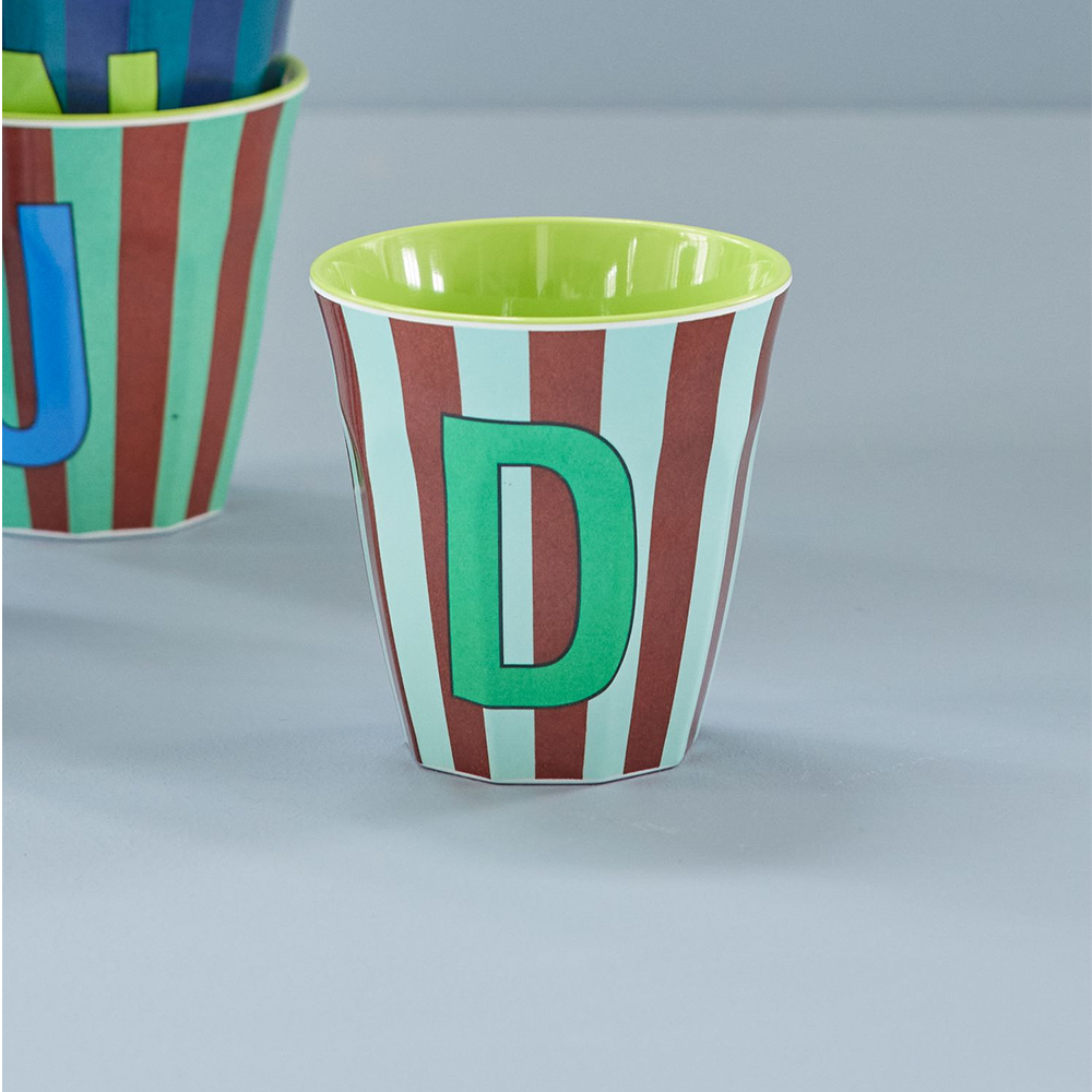 Rice  Melamin Becher Mittel &#39;Buchstabe D&#39; Multicolor Stripes Green