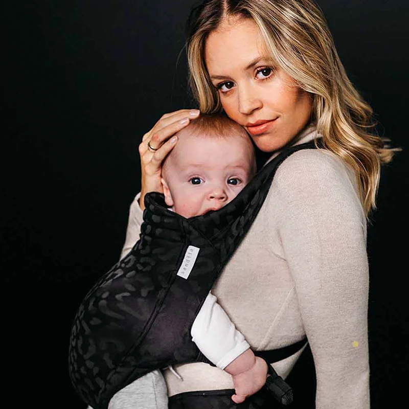 Sandiia Babytrage Tiimeless Leodiia Black