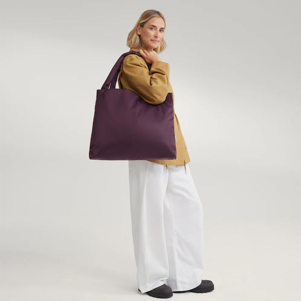 Studio Noos  Tragetasche 'Technical Puffy Mom Bag' Bordeaux