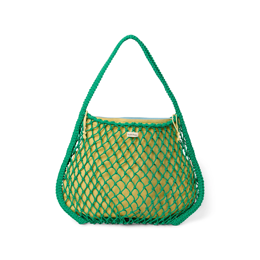 Studio Noos Macramé Tragetasche mit wendbarer Innentasche in Blau-Gelb 'Mom Bag' Green