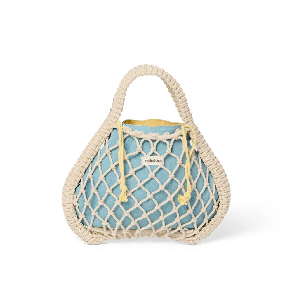 Studio Noos Macramé Handtasche mit wendbarer Innentasche in Blau-Gelb 'Mini Bag' Natural