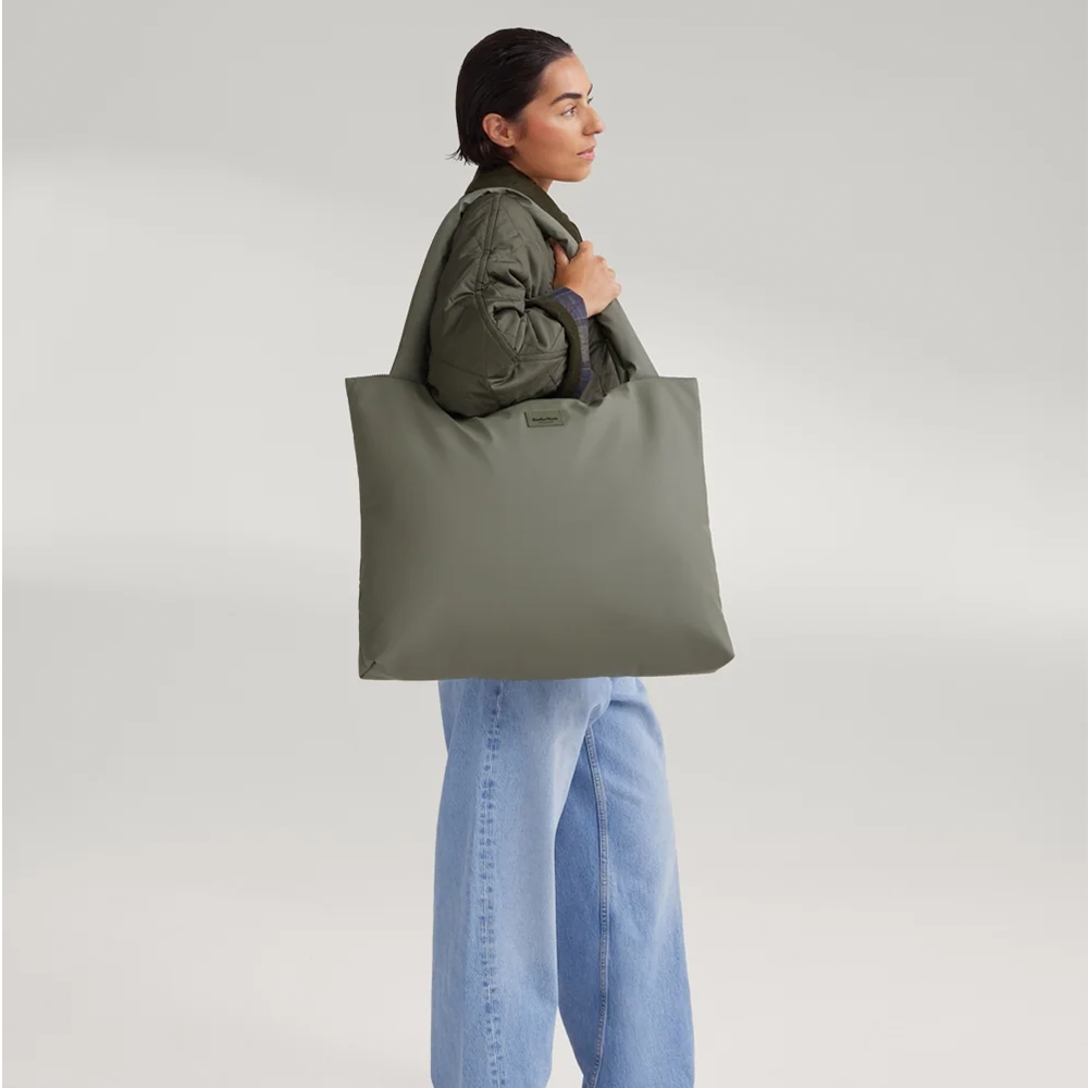 Studio Noos  Tragetasche 'Rain Puffy Mom Bag' Grün