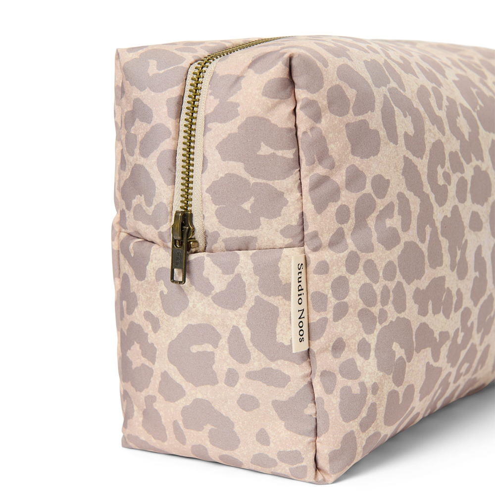 Studio Noos Toiletry Bag 'Puffy' Beige Leopard