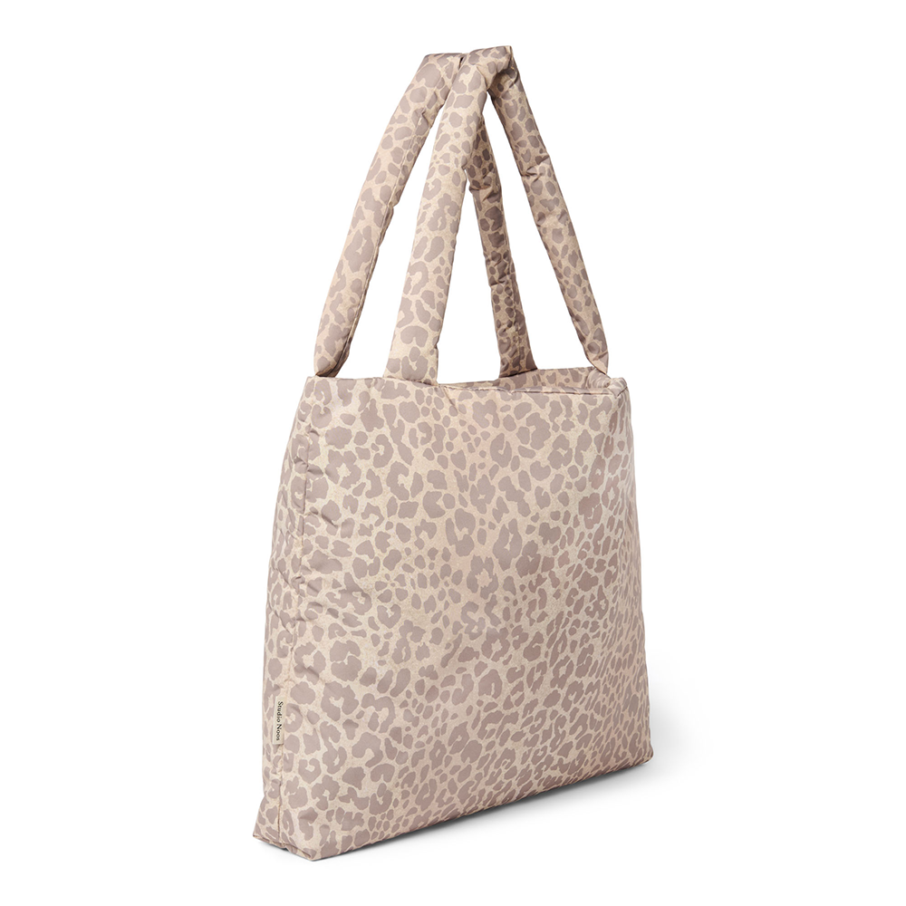 Studio Noos 'Puffy Mom Bag' Tote Bag Beige Leopard