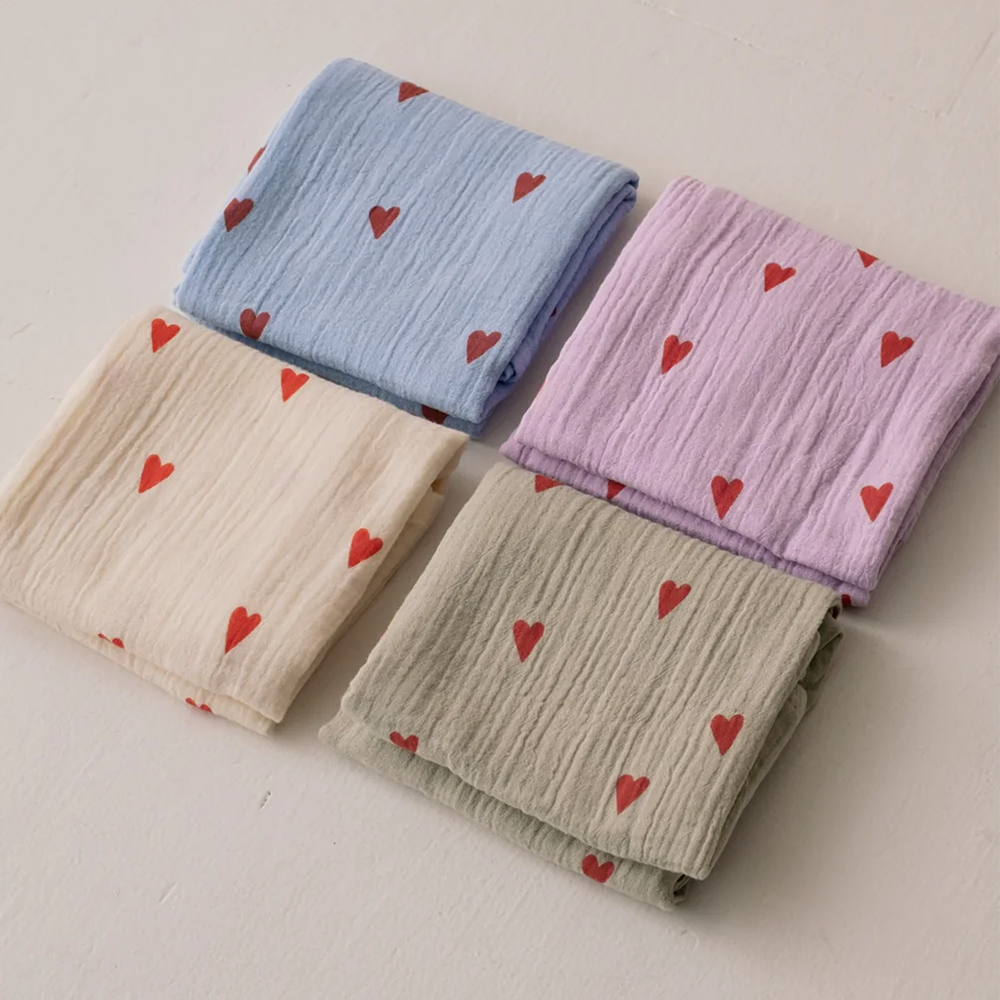 Studio Noos Mulltuch 'Hearts' 70 x 70 cm Light Blue - Online MY SNOWFLAKE