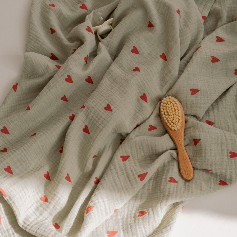 Studio Noos Mulltuch 'Hearts' 70 x 70 cm Green