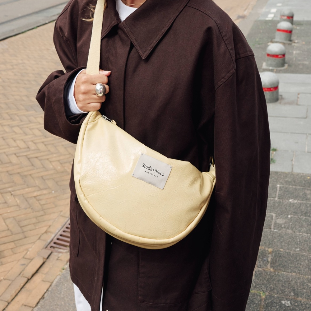 Studio Noos Gürteltasche für Erwachsene Veganes Leder Butter Yellow