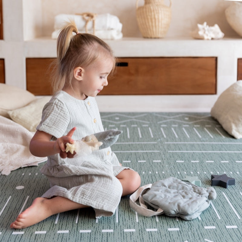 ToddleKind – Spielmatte / Puzzlematte mit tollem Boho Muster &quot;Berber&quot; in schönem grün &quot;Moss&quot;