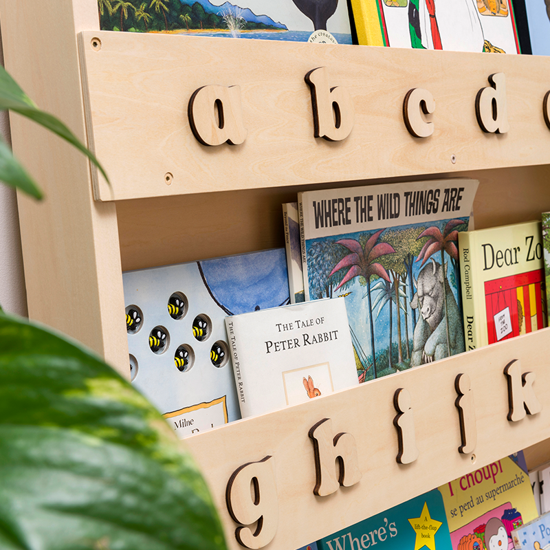 Tidy Books Bücherregal Natural mit 3D Alphabet