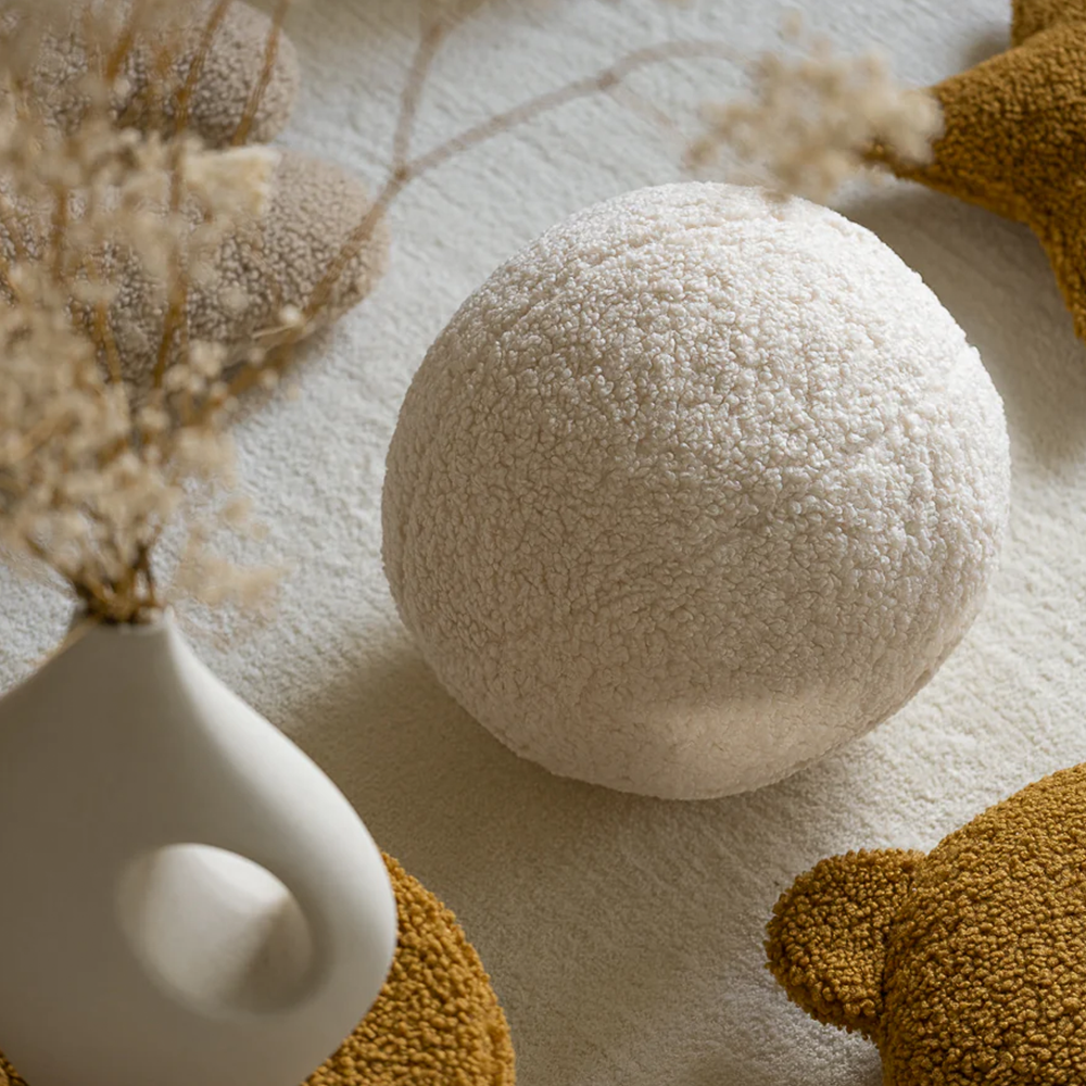Wigiwama  Ball Kissen  Cream White