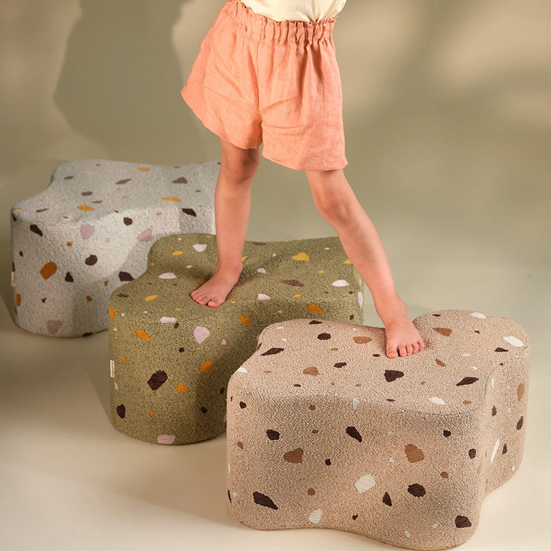 Wigiwama  Sitzhocker  &#39;Terrazzo Cloud&#39; Sand