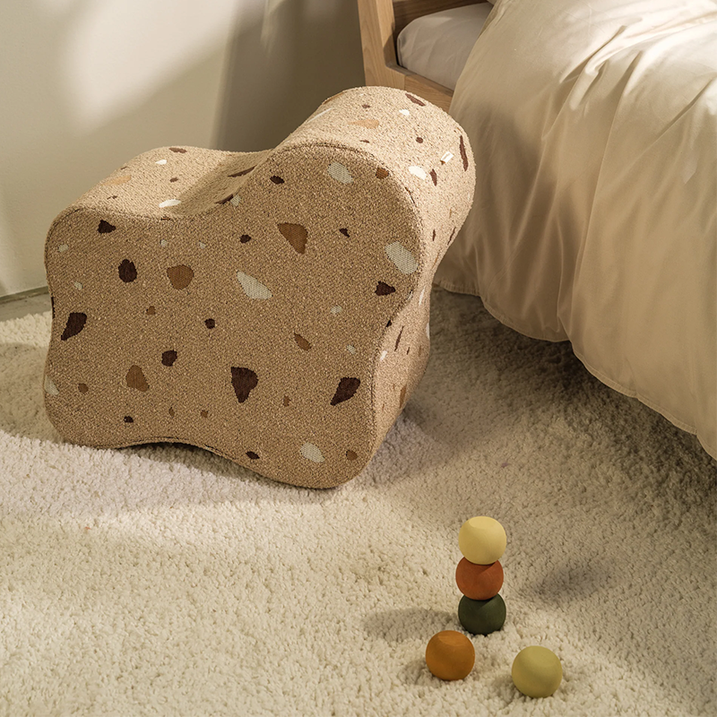Wigiwama  Sitzhocker  &#39;Terrazzo Cloud&#39; Sand