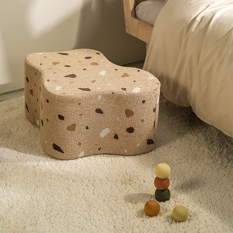 Wigiwama  Sitzhocker  &#39;Terrazzo Cloud&#39; Sand