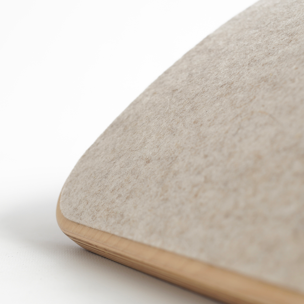 Wobbel  Original Balance Board transparent lackiert mit Filz  Wooly