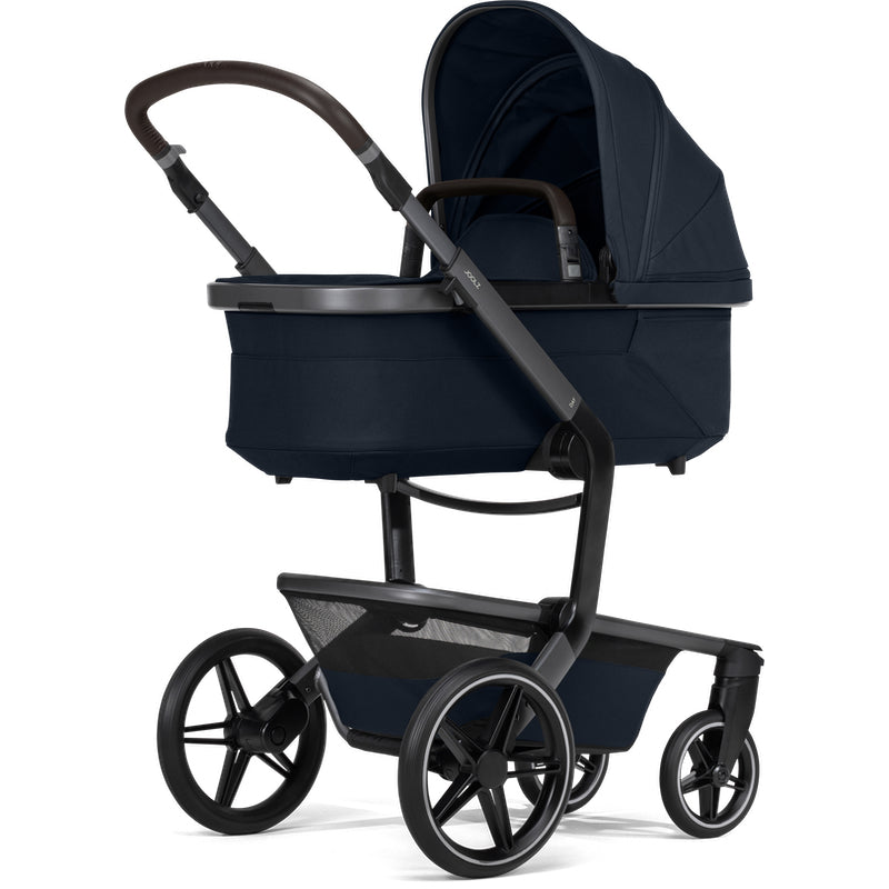 Joolz Day⁵ Kombi-Kinderwagen in der Farbe Navy Blue mit Wanne. 