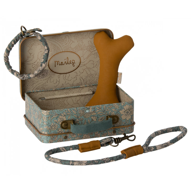 Koffer mit Halsband, Leine und Knochen für den Plüschhund von Maileg
