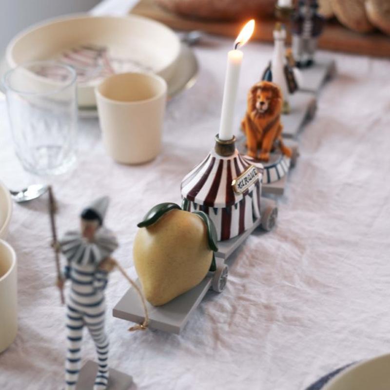 Konges Slojd I Geburtstagszug I Zirkus I Snowflake I Zürich I Schweiz ... Konges Slojd I Geburtstagszug I Zirkus I Snowflake I Zürich I Schweiz ...