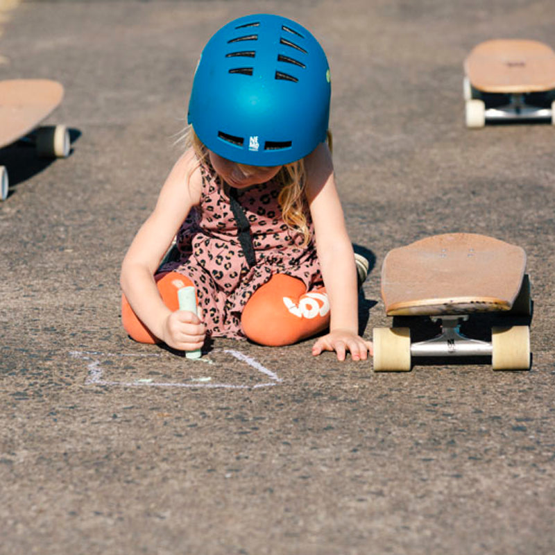 NEMO BOARDS BroTection Skateboard-Helm im Dino-Design