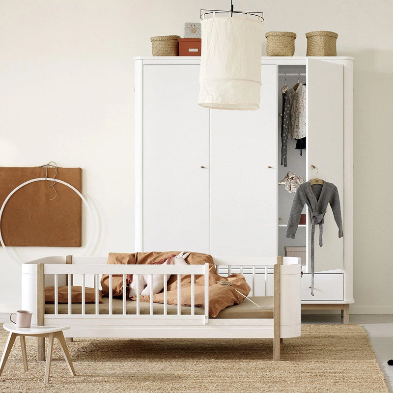 Oliver Furniture  Wood Mini+ Babybett inkl. Umbauset Juniorbett  Weiss/Eiche