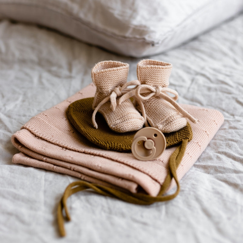 Hvid  Baby Strickschuhe  Apricot
